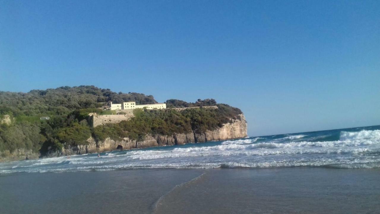 L'Ancorotto Azzurro Apartment Gaeta Bagian luar foto